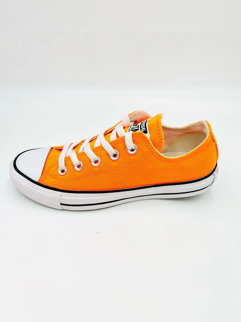 Converse Chuck Taylor All Star Ox Low Top Sneakers Women Size 6 Bright Orange Ca - Picture 5 of 10